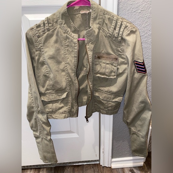 Mudd Cropped Jacket | Army Military Style - Picture 2 of 5